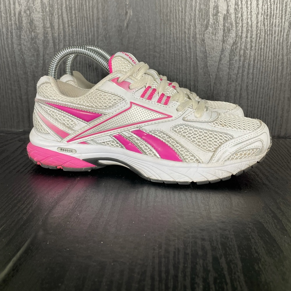 REEBOK PHEEHAN RUN 4 women’s size 7